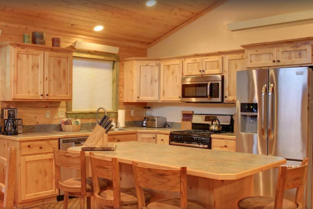 Fox Den Lodge 西黄石 外观 照片