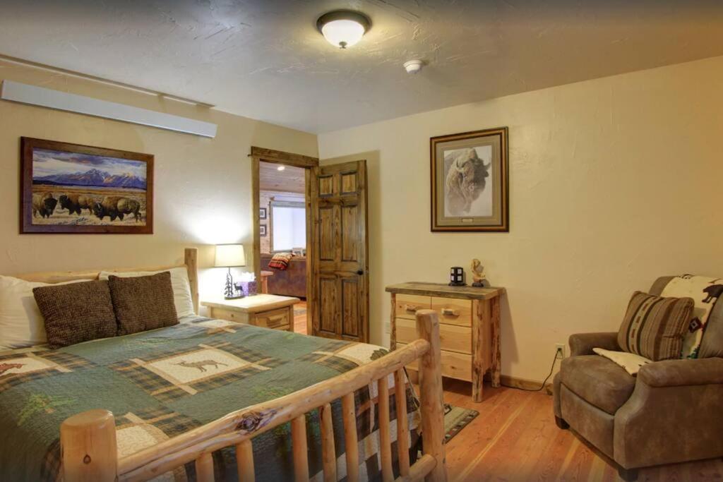Fox Den Lodge 西黄石 外观 照片