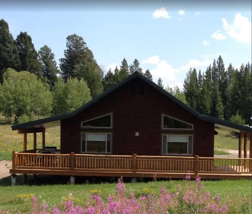 Fox Den Lodge 西黄石 外观 照片