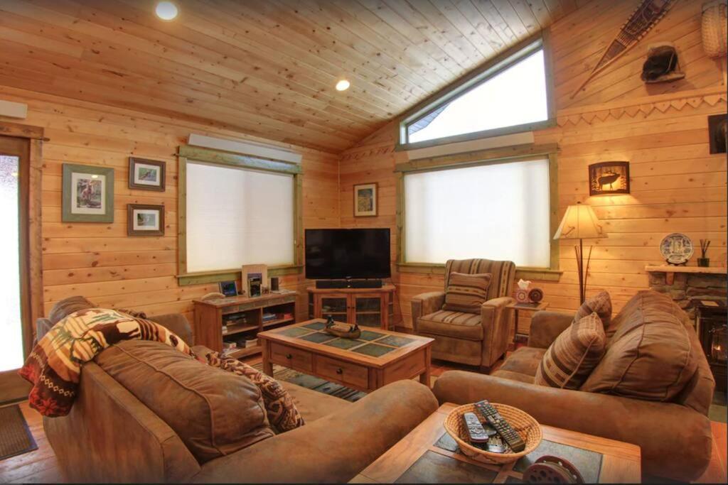 Fox Den Lodge 西黄石 外观 照片